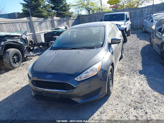 1FADP3K29FL211840 Ford FOCUS SE