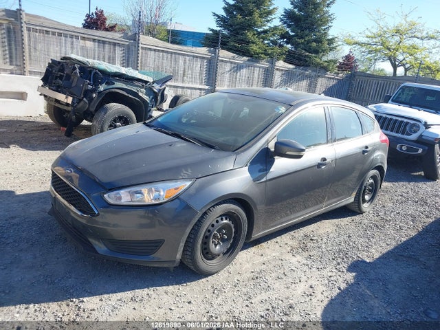 Ford FOCUS SE 2015 1FADP3K29FL211840 Image 14