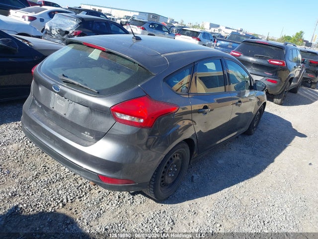 Ford FOCUS SE 2015 1FADP3K29FL211840 Image 4