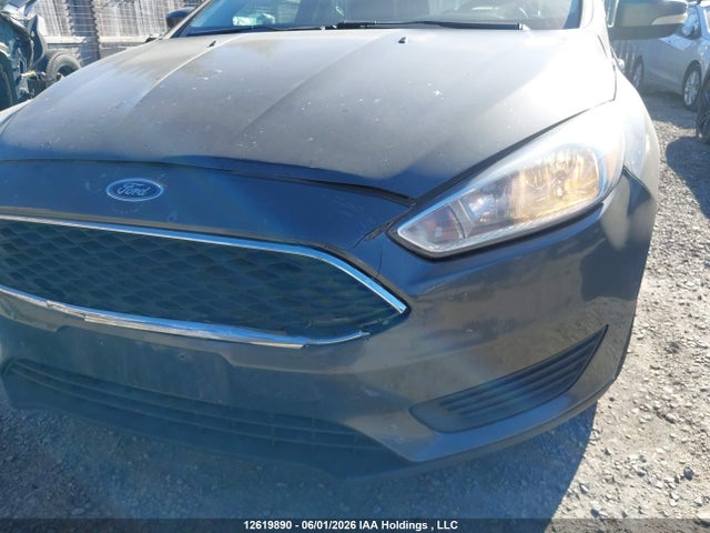 Ford FOCUS SE 2015 1FADP3K29FL211840 Image 6