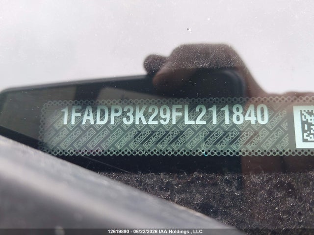 1FADP3K29FL211840 Ford FOCUS SE