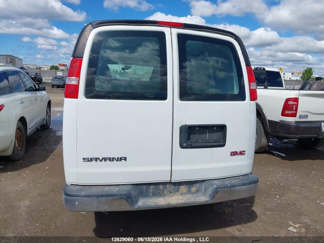 GMC Savana 2500 Work Van 2020 1GTW7AFPXL1163754 Image 16