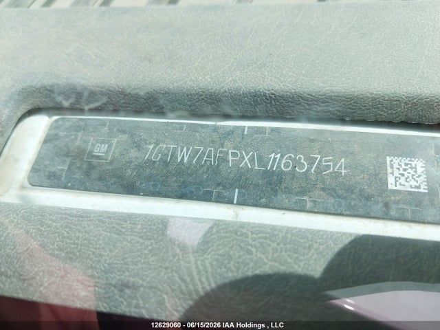 GMC Savana 2500 Work Van 2020 1GTW7AFPXL1163754 Image 9