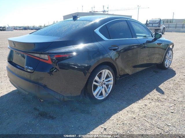12645087 :رقم المزاد ، JTHC81F28M5047112 vin ، 2021 Lexus Is 300 300 مزاد بيع