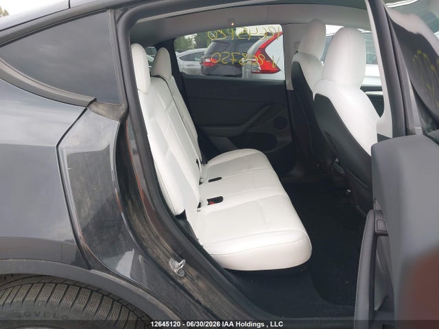 7SAYGDEEXRF203750 Tesla Model Y Long Range