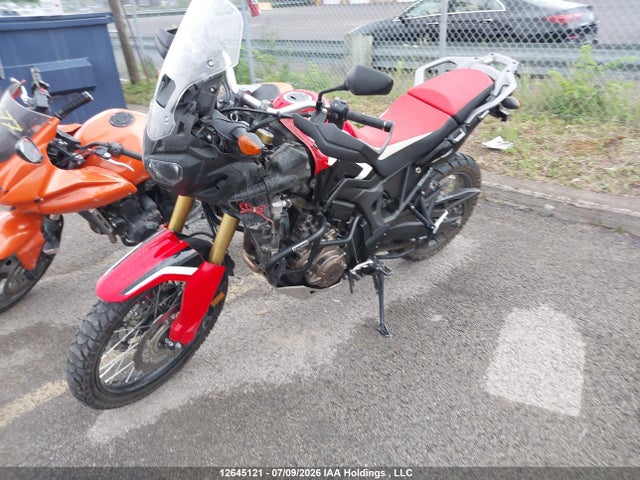 Honda CRF1000 2017 JH2SD0472HK100435 Image 2