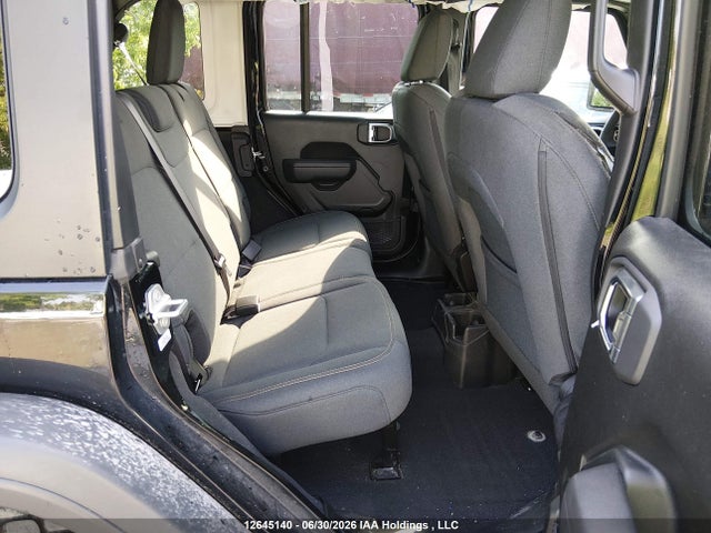 1C4PJXDG4SW575746 Jeep Wrangler 4-door Willys