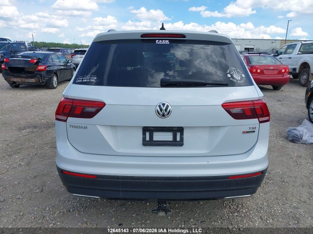 12645143 :رقم المزاد ، 3VV2B7AX4JM127079 vin ، 2018 Volkswagen Tiguan Comfortline مزاد بيع