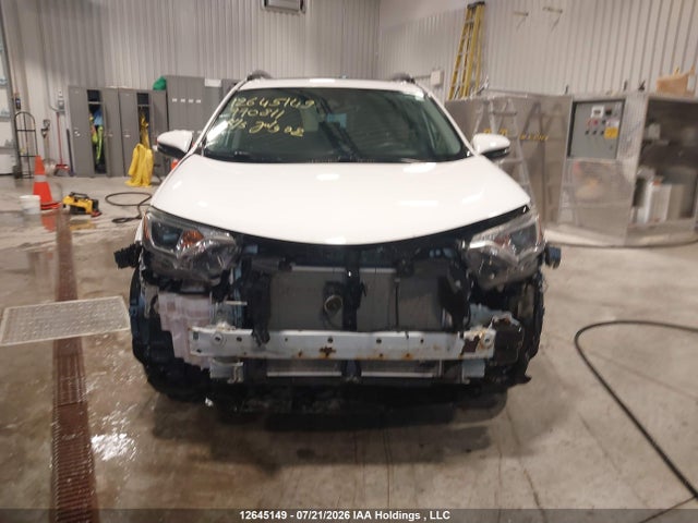 2T3RFREV0JW770811 Toyota Rav4 Adventure/xle