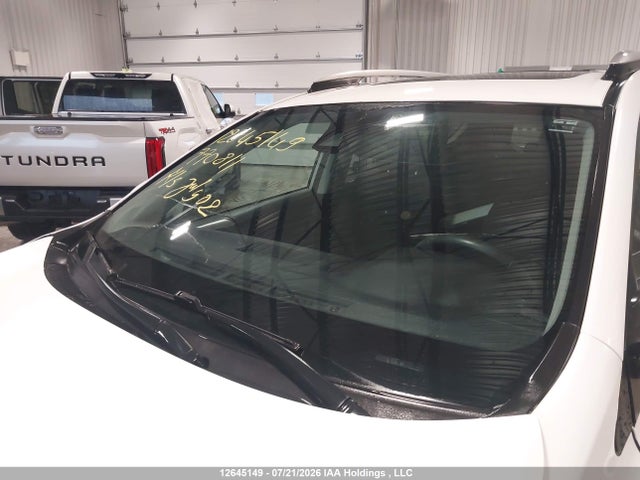 2T3RFREV0JW770811 Toyota Rav4 Adventure/xle