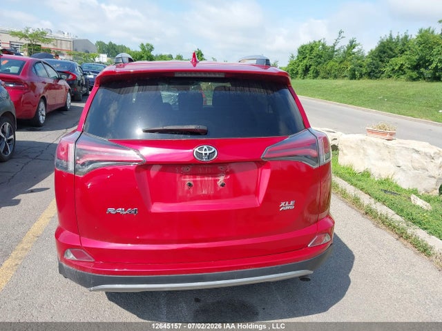 Toyota Rav4 Xle 2017 2T3RFREVXHW599530 Image 16