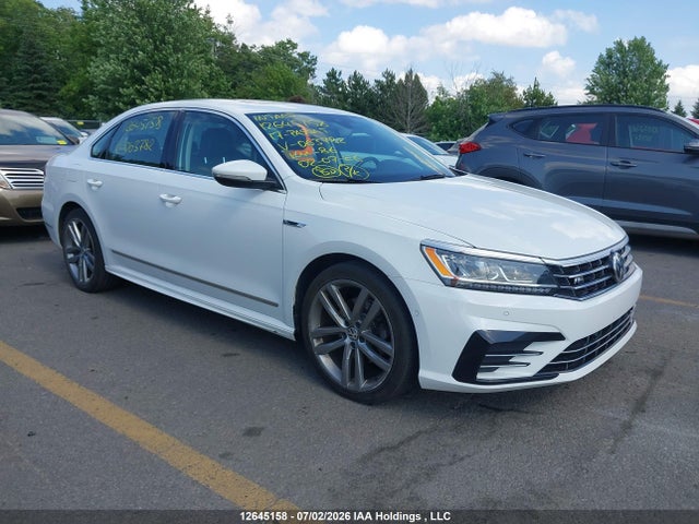 Продажа на аукционе авто 2017 Volkswagen Passat 1.8 Tsi Highline, vin: 1VWET7A39HC063782, номер лота: 12645158