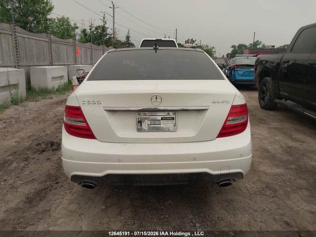 12645191 :رقم المزاد ، WDDGF8BB1CA697757 vin ، 2012 Mercedes-benz C 300 4matic مزاد بيع