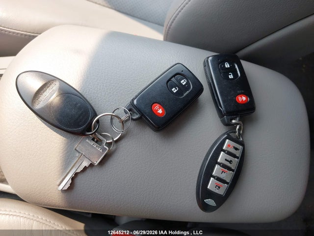 2010 Toyota Rav4 Limited V6 მანქანა იყიდება აუქციონზე, vin: 2T3DK4DV3AW017204, აუქციონის ნომერი: 12645212