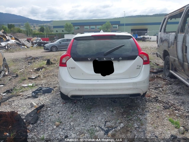 Volvo V60 T6 2016 YV149MSK8G1317858 Image 15