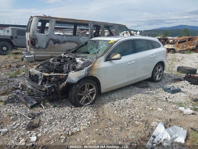 Volvo V60 T6 2016 YV149MSK8G1317858 Image 2