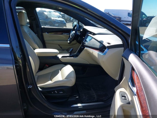 Cadillac XT5 LUXURY 2019 1GYKNDRS0KZ158823 Image 5