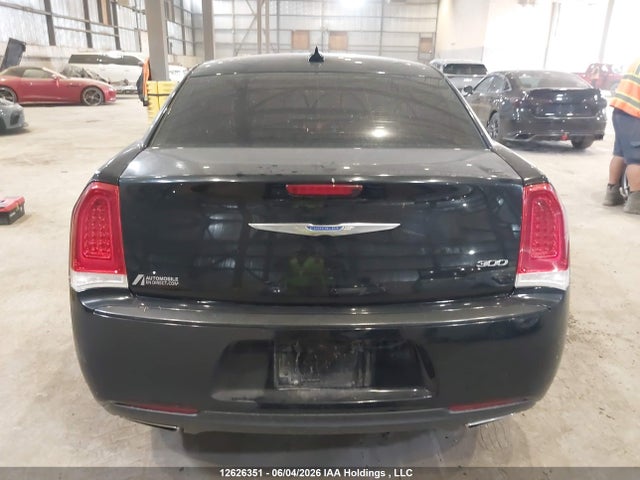 Chrysler 300 Touring 2018 2C3CCAAG5JH265276 Image 17