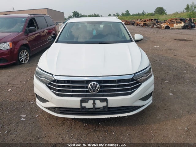 2019 Volkswagen Jetta 1.4 Tsi Comfortline მანქანა იყიდება აუქციონზე, vin: 3VWC57BU6KM008463, აუქციონის ნომერი: 12645250