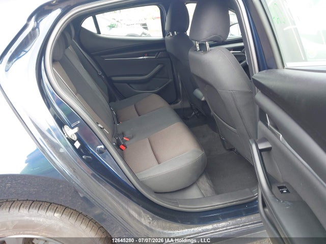 JM1BPAK7XN1501497 Mazda 3 SELECT