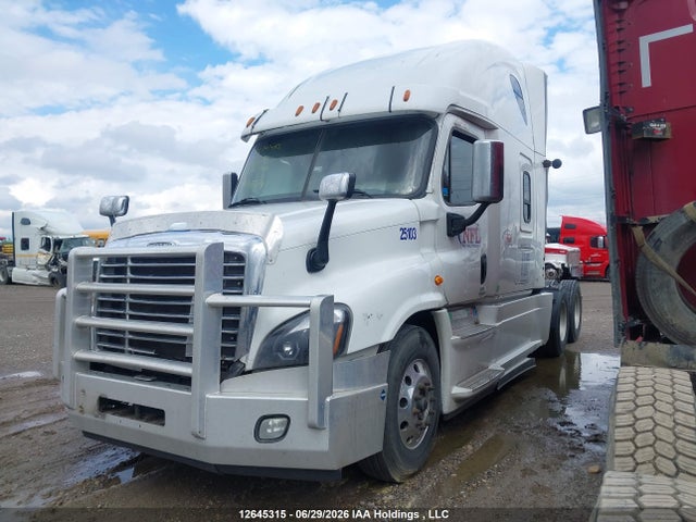 Freightliner Cascadia 125 2016 3AKJGLD56GSGX3374 Image 2