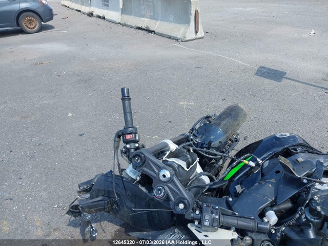 2025 Kawasaki Zx636 K მანქანა იყიდება აუქციონზე, vin: JKBZXJJ15SA025639, აუქციონის ნომერი: 12645320