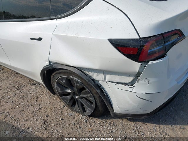 Tesla Model Y Long Range/rwd 2024 LRWYGDFD3RC673048 Image 17