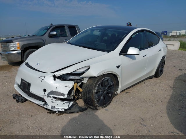 Tesla Model Y Long Range/rwd 2024 LRWYGDFD3RC673048 Image 2