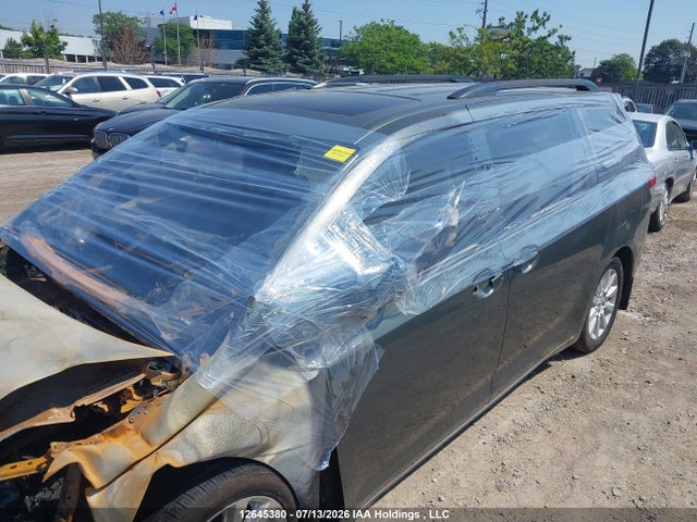 12645380 :رقم المزاد ، 5TDYK3DC7DS333401 vin ، 2013 Toyota Sienna Xle V6 مزاد بيع