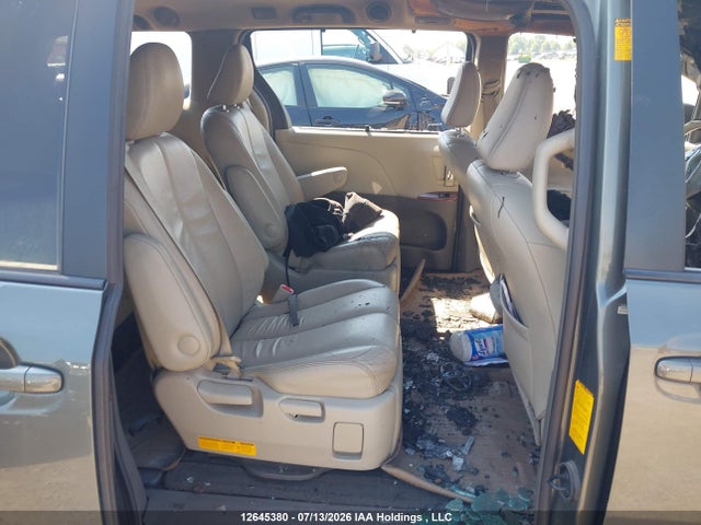 12645380 :رقم المزاد ، 5TDYK3DC7DS333401 vin ، 2013 Toyota Sienna Xle V6 مزاد بيع