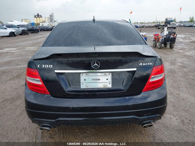 2014 Mercedes-benz C 300 4matic მანქანა იყიდება აუქციონზე, vin: WDDGF8AB5EG209105, აუქციონის ნომერი: 12645390