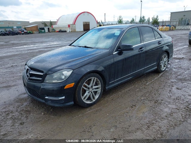 2014 Mercedes-benz C 300 4matic მანქანა იყიდება აუქციონზე, vin: WDDGF8AB5EG209105, აუქციონის ნომერი: 12645390