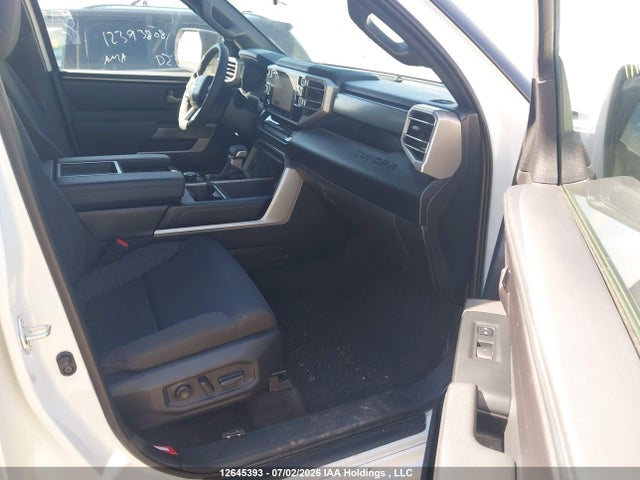 Продаж на аукціоні авто 2025 Toyota Tundra Sr 4x4, vin: 5TFLA5DB9SX329602, номер лоту: 12645393
