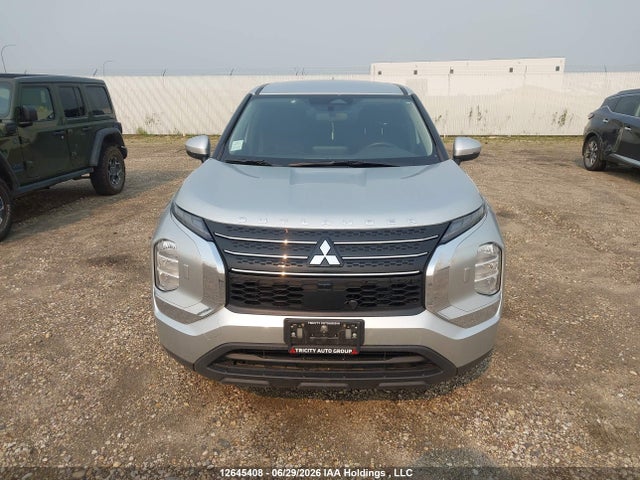 12645408 :رقم المزاد ، JA4J4UA83RZ617416 vin ، 2024 Mitsubishi Outlander Es مزاد بيع