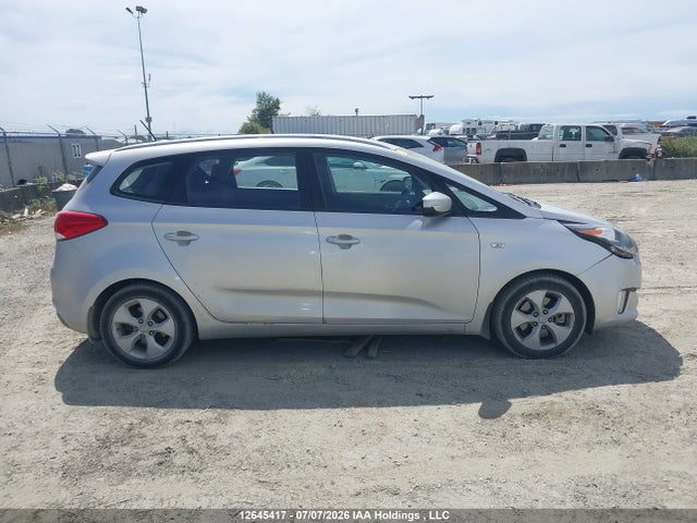 KIA Rondo 2014 KNAHT8A3XE7048313 Image 13