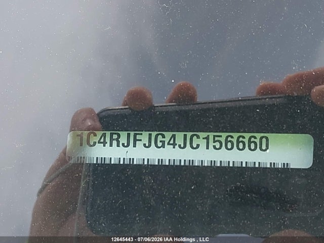 1C4RJFJG4JC156660 Jeep Grand Cherokee Summit