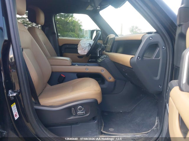 Продаж на аукціоні авто 2025 Land Rover Defender 130 P300 S, vin: SALEJFFU8S2405670, номер лоту: 12645448