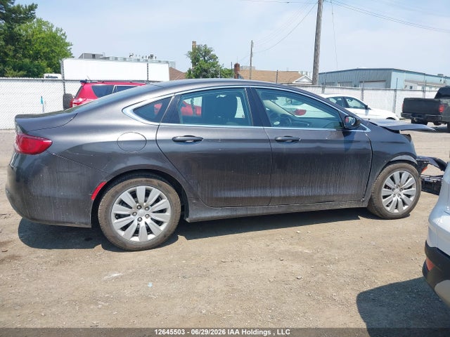 1C3CCCFB6FN755524 Chrysler 200 LX