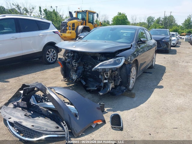 1C3CCCFB6FN755524 Chrysler 200 LX