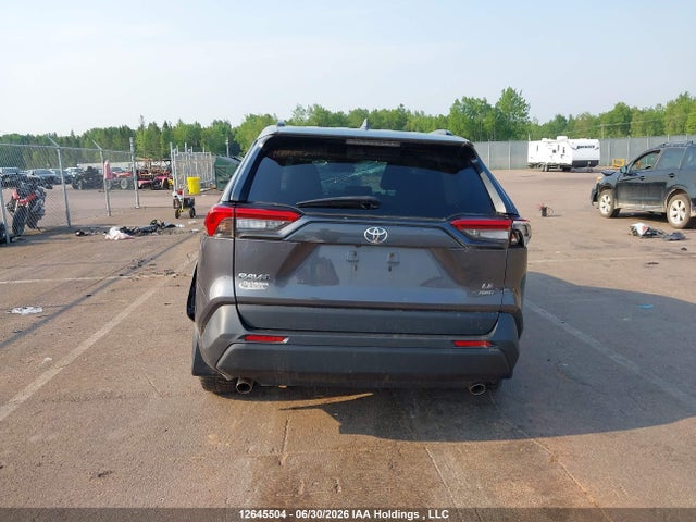 2021 Toyota Rav4 Le მანქანა იყიდება აუქციონზე, vin: 2T3B1RFV4MC228518, აუქციონის ნომერი: 12645504
