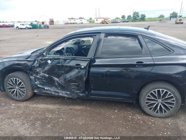 3VWE57BU8MM014325 Volkswagen Jetta Highline