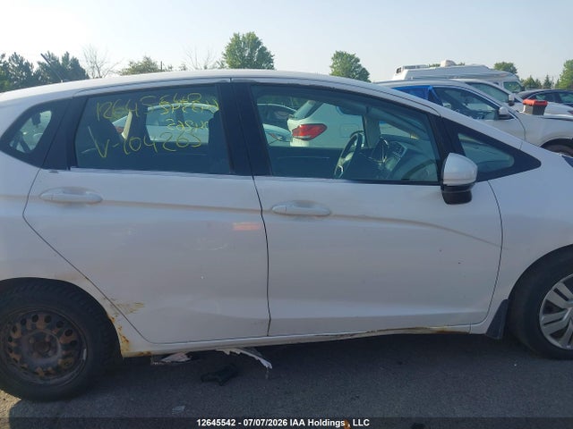 Honda Fit 2016 3HGGK5H58GM104265 Image 14