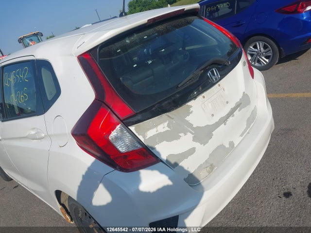 Honda Fit 2016 3HGGK5H58GM104265 Image 22