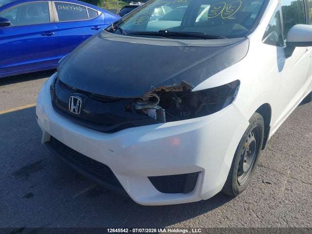 Honda Fit 2016 3HGGK5H58GM104265 Image 6