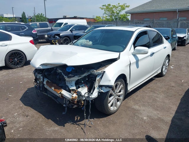 Honda Accord Touring 2014 1HGCR2F92EA804047 Image 2
