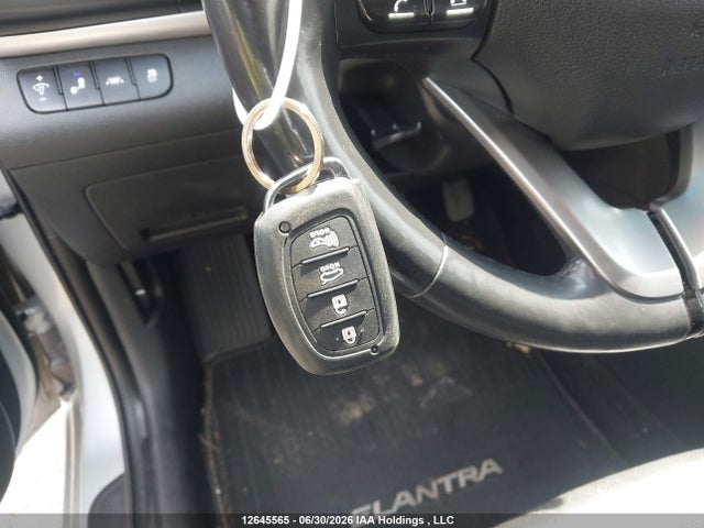 Продажа на аукционе авто 2019 Hyundai Elantra Luxury, vin: KMHD84LF3KU748816, номер лота: 12645565