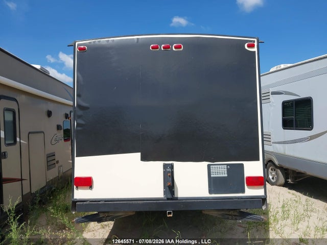 Keystone 201qb 2015 4YDT25529FJ972016 Image 13