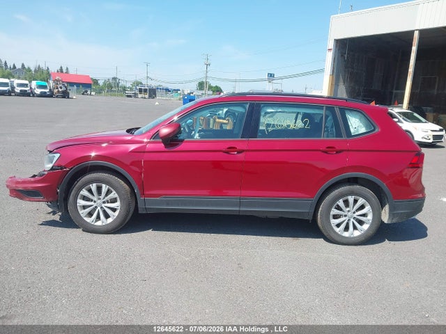 3VV0B7AX4JM077856 Volkswagen TIGUAN S