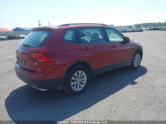 3VV0B7AX4JM077856 Volkswagen TIGUAN S