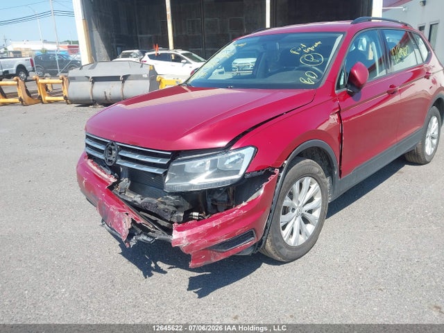 3VV0B7AX4JM077856 Volkswagen TIGUAN S